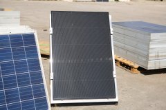太阳能板为什么能发电？